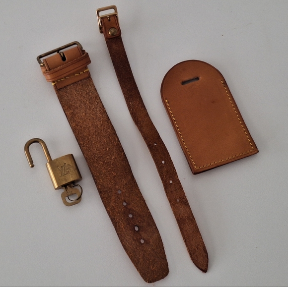 Louis Vuitton vintage travel duffle bag with accessories - Picture 16 of 16